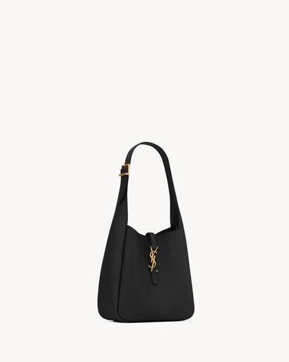 LE 5 À 7 SMALL SOUPLE EN CUIR GRAINÉ