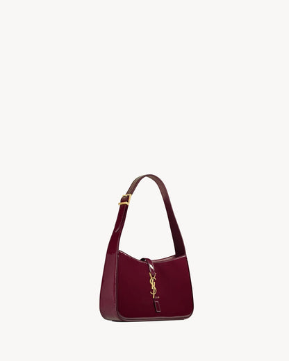 LE 5 À 7 EN CUIR VERNI - YSL
