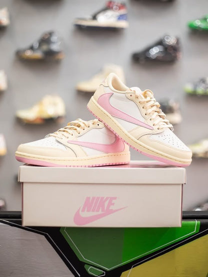 Jordan 1 Retro Low OG SP Travis Scott Shy Pink