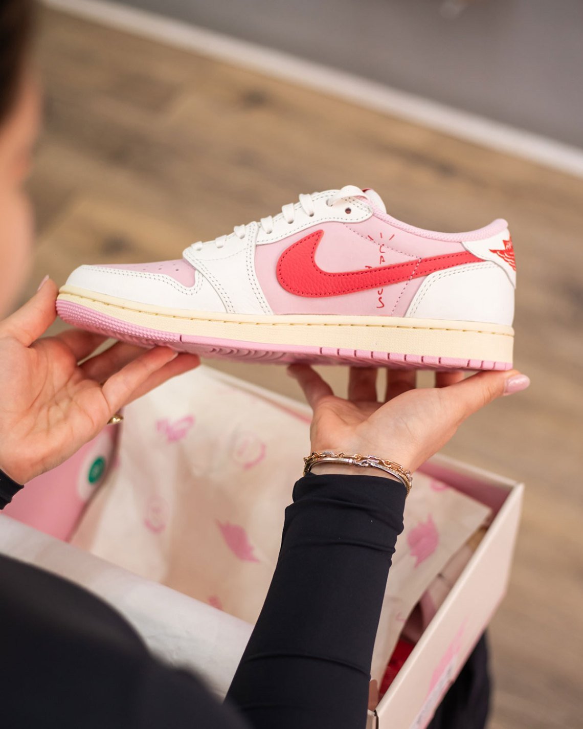 Jordan 1 Retro Low OG SP Travis Scott Sail Tropical Pink