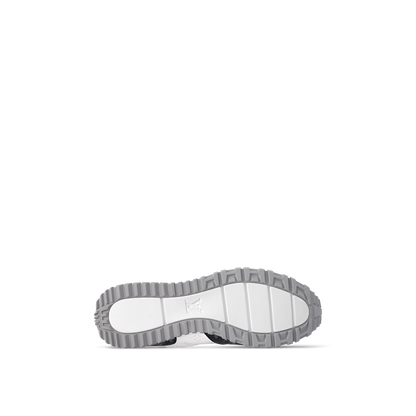 Sneaker Run Away - #1