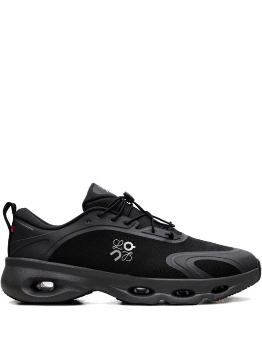 On Running Cloudsolo Loewe Black