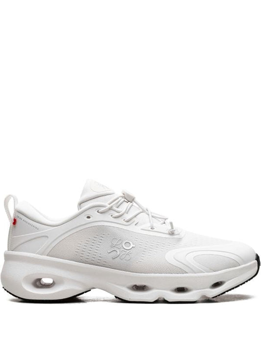 On Running Cloudsolo Loewe Withe Light Grey