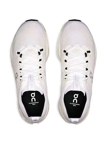 On Running Cloudsurfer Max
Triple White
