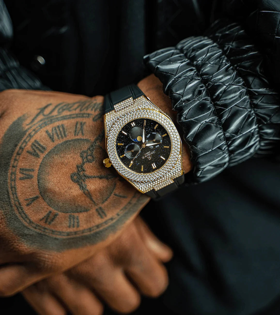 Iced transporter - small diamond bezel - rubber strap